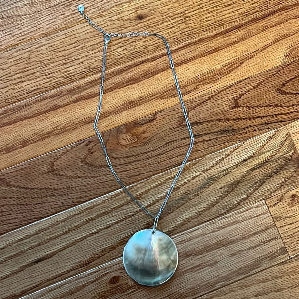 CIRCLE NECKLACE